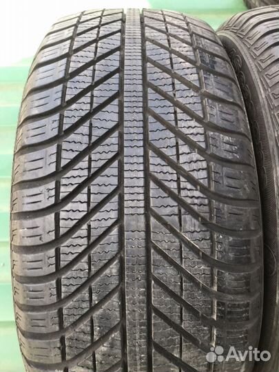 Goodyear Vector 4Seasons 225/50 R17