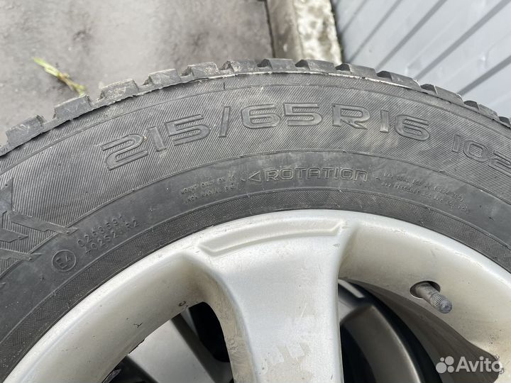 Nokian Tyres Hakkapeliitta 8 215/65 R16
