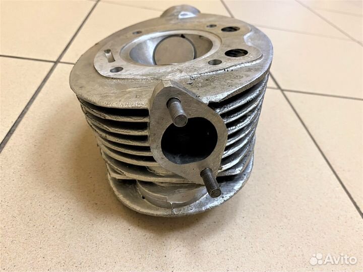 Головка правая мотоцикла Урал г.Ирбит