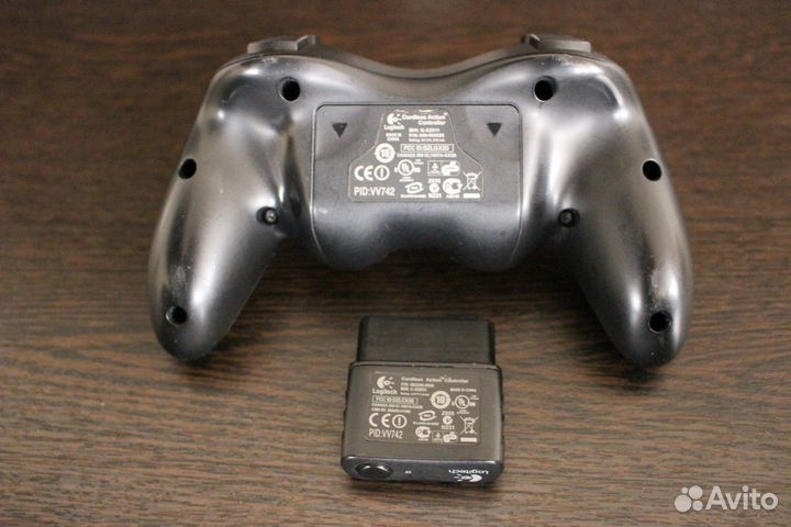 Джойстик logitech для PS2 (беспроводной)
