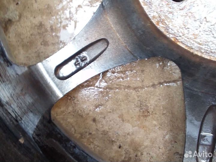 Продаю комплектом, литье и простые от Киа рио