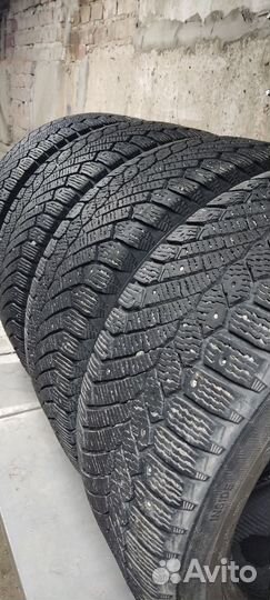 Gislaved Nord Frost 200 235/45 R18