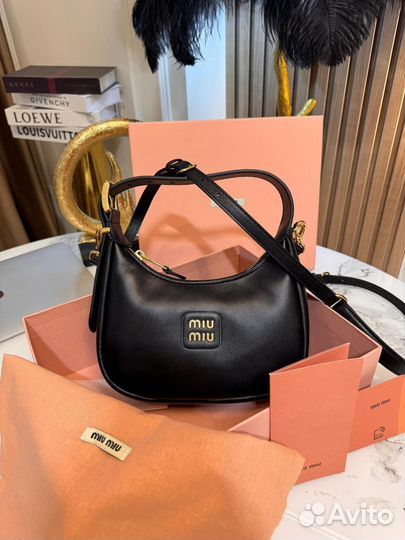 Сумка Miu Miu Premium 20x17x6