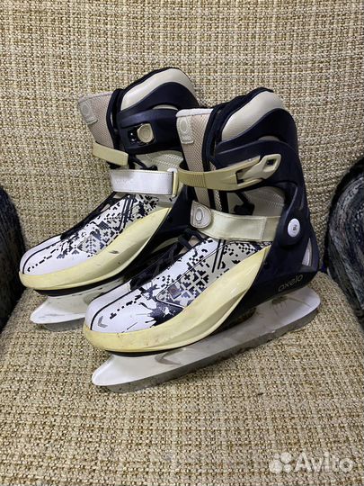 Коньки хоккейные