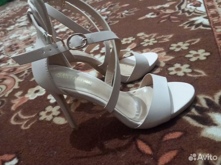 Босоножки женские 37 размер