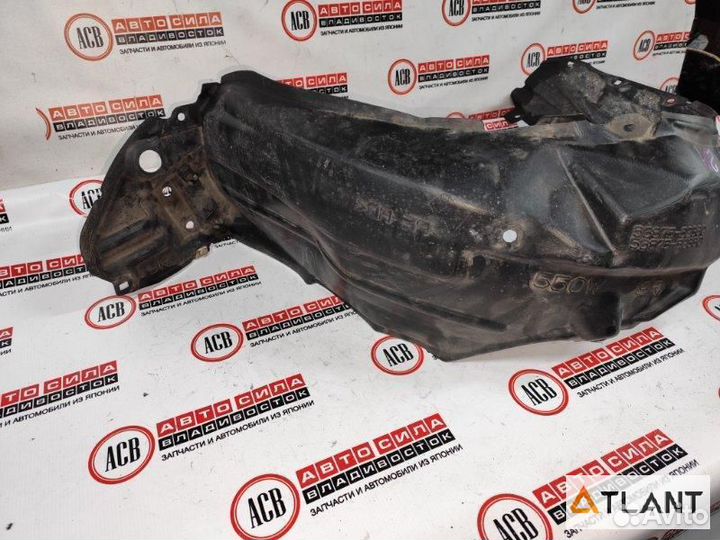 Подкрылок передний правый toyota aqua