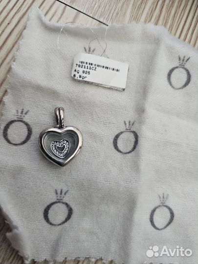 Кулон с петитом Pandora