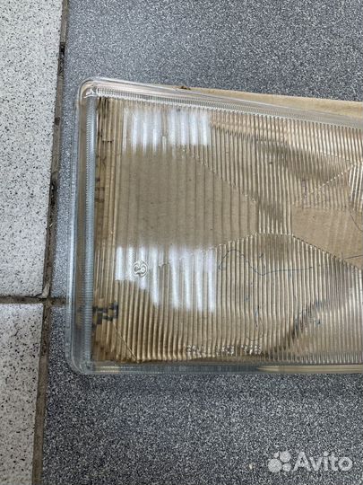 Стекло фары mercedes sprinter 905 Правое