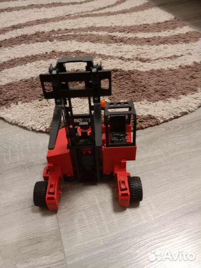 Подъемник игрушечный