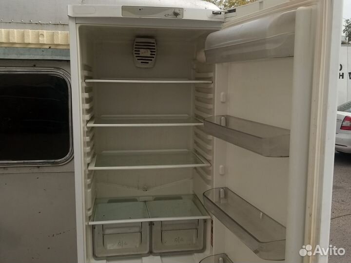 Холодильник hotpoint ariston бу