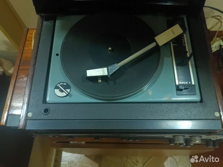 Радиола Элегия 102 с колонками