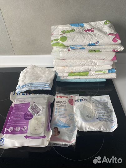 Мамские нужности: пакеты 12 шт, пеленки