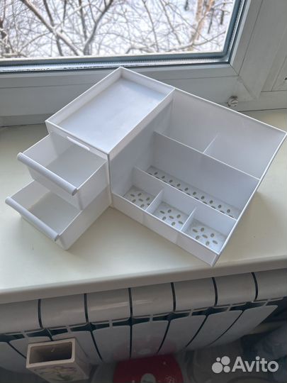 Контейнер для парфюмерии, косметики