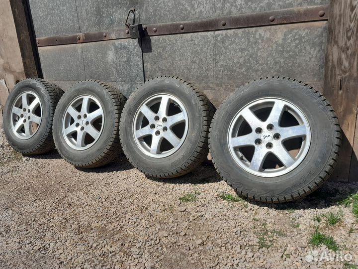 Колеса в сборе Subaru R 15 5*100 шипы 205/70/15