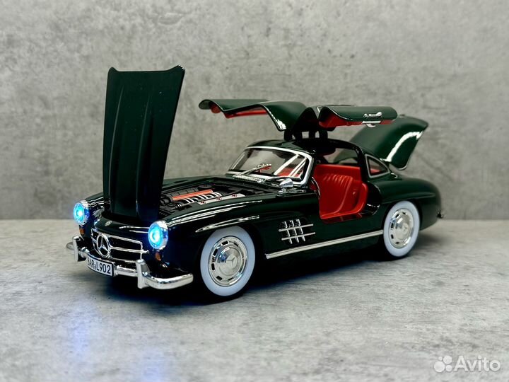 Модель автомобиля Mercedes Benz 300SL 1:24