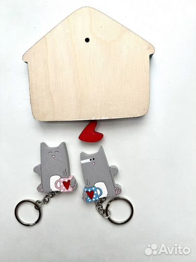Ключница настенная с брелками Котики
