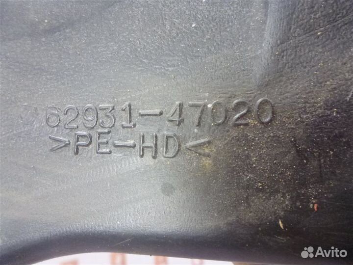 Резистор печки задний правый Toyota Prius NHW20