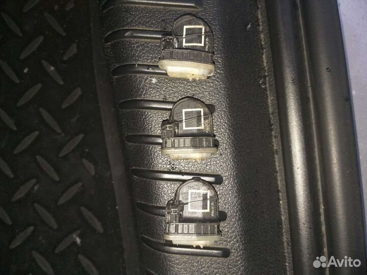 Датчик давления шин (к-т из трех шт.) на Ford Mond