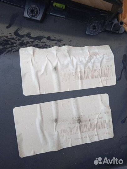 Обшивка карта двери передняя правая Ford Focus 3