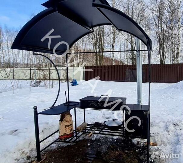 Мангал с крышей