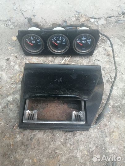 Ауди 80 доп. приборы