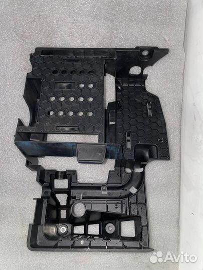 Кронштейн (крепление) Mercedes-Benz C-Класс