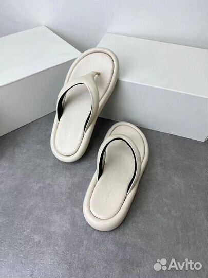 Шлепки the row