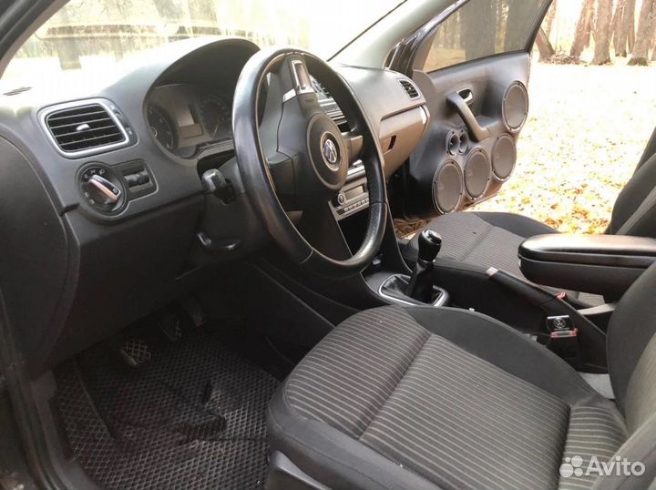 Volkswagen Polo 1.6 МТ, 2013, 180 000 км