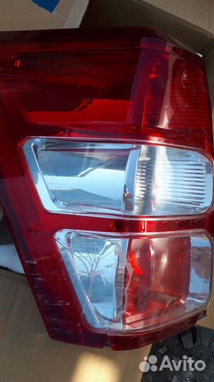 Задний левый фонарь suzuki grand vitara