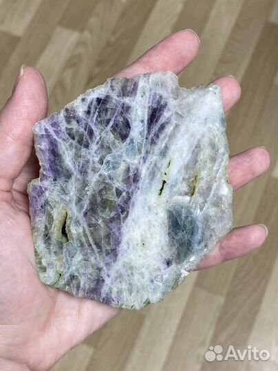 Флюорит коллекционный образец камень минерал