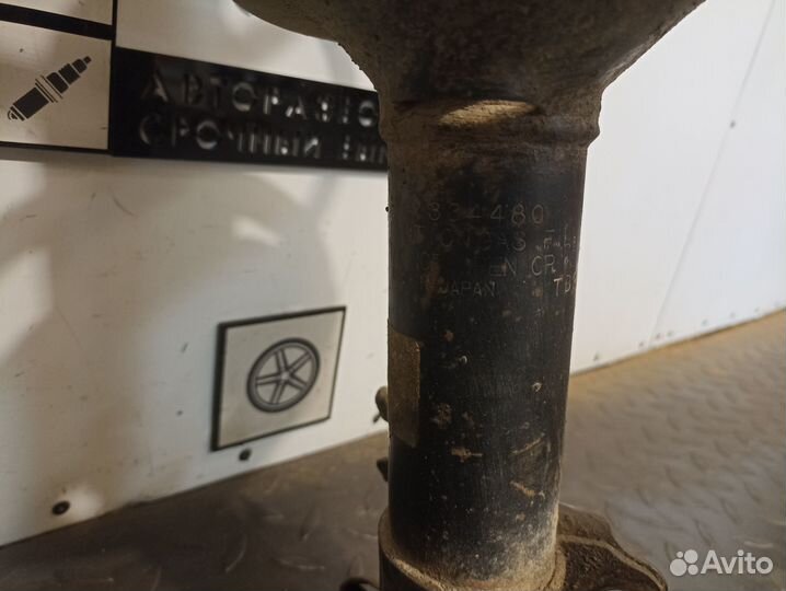 Амортизатор передний для Nissan Maxima A32