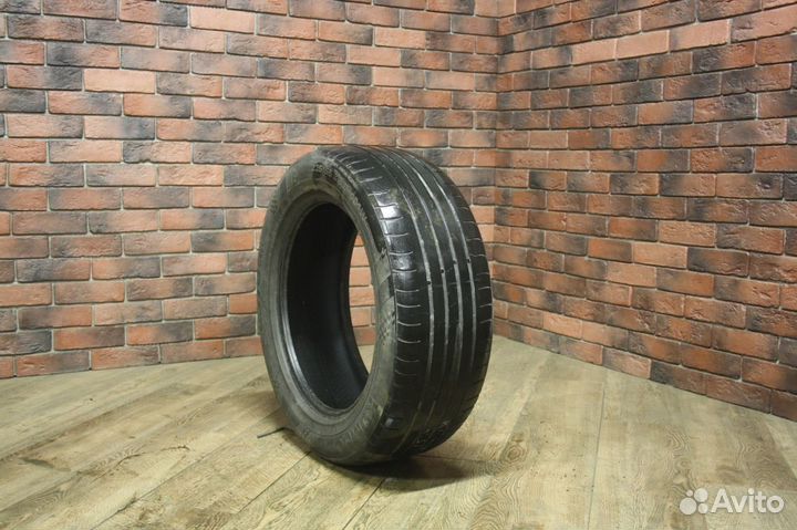 Kumho Ecsta HS51 225/55 R17