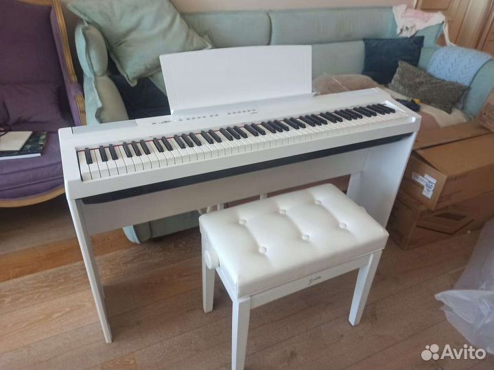 Yamaha P-125 новое