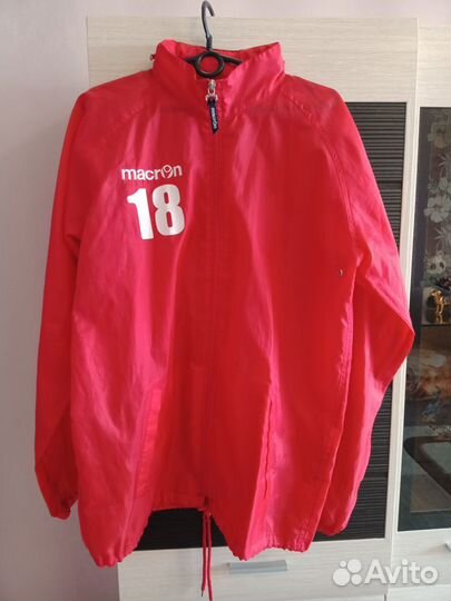 Ветровка спортивная Macron