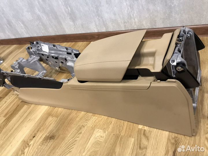 Подлокотник Porsche macan
