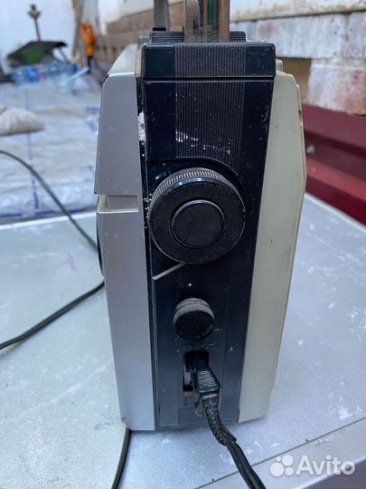 Магнитофон Sanyo