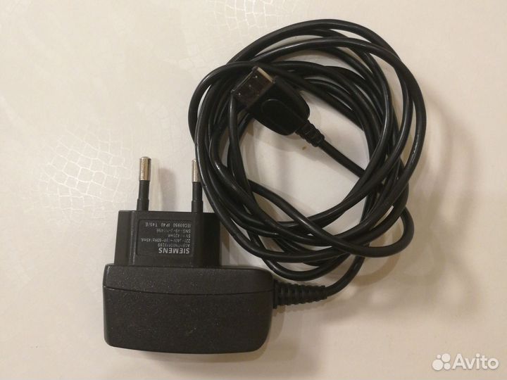 Кабели и зарядные устройства для телефонов