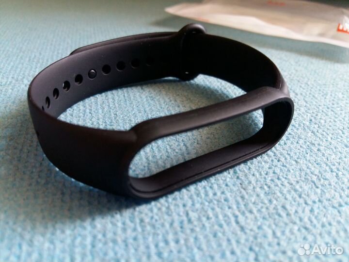 Браслет для фитнес трекера Mi Band 5 / 6 (чёрный)