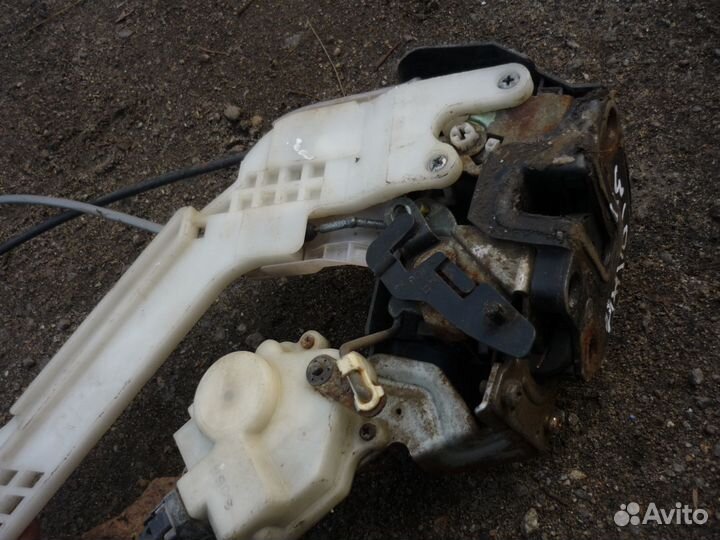 Замок двери задний правый hyundai elantra 3 хд