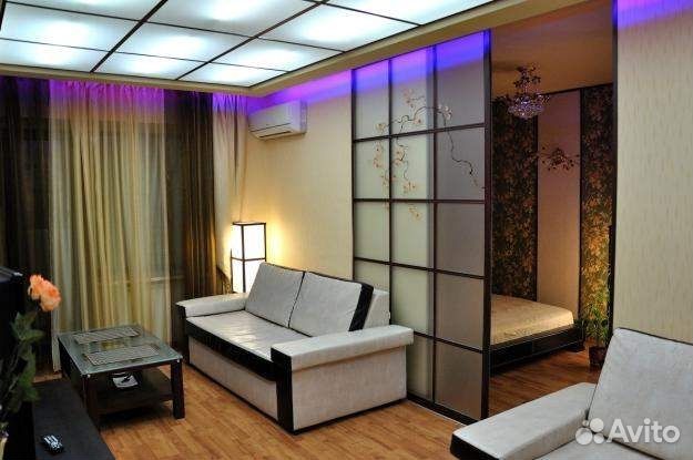 Раздвижные перегородки с дверью