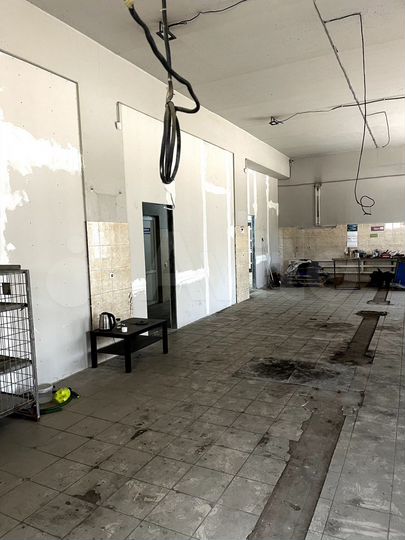 Отдельное фасадное двухэтажное здание