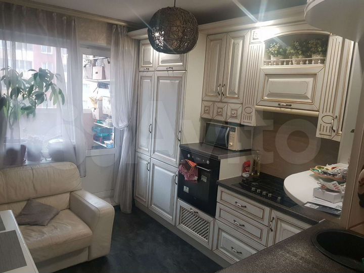 2-к. квартира, 60 м², 3/10 эт.