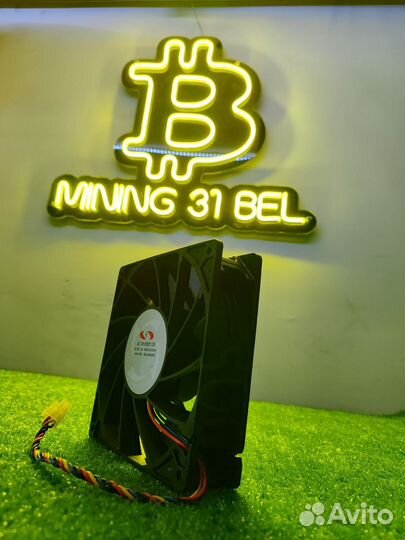 Кулер 140 х140х38 4pin Whatsminer оригинал