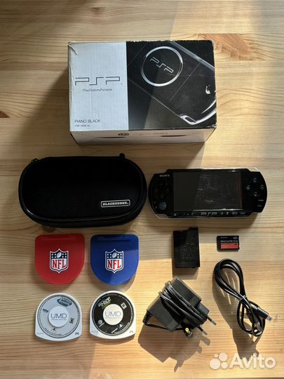 Sony PSP 3006/3008 прошитая с играми с коробкой