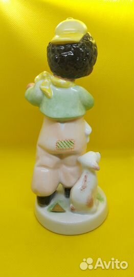 Фарфоровые статуэтки Royal Dux