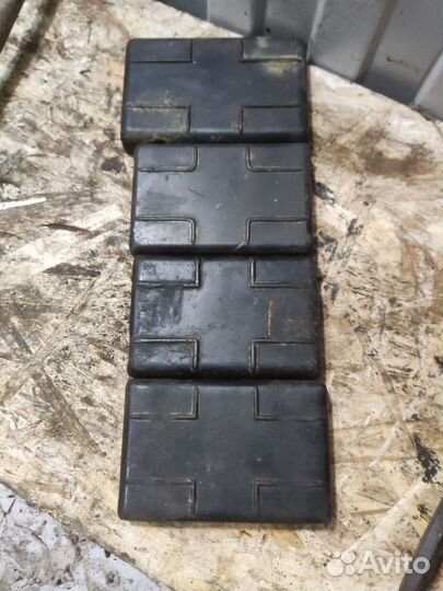 Крышка корпуса акб иж 49