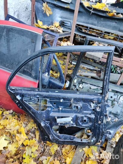 Задняя левая дверь Hyundai sonata 3