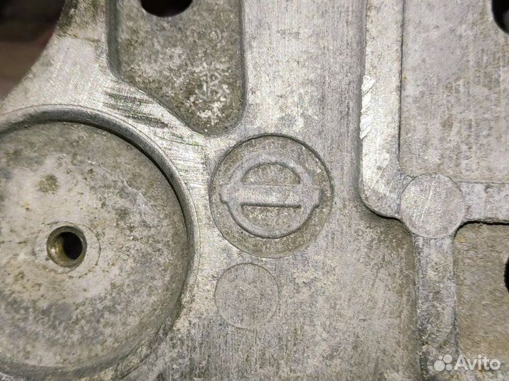 Кронштейн опоры МКПП Nissan Qashqai