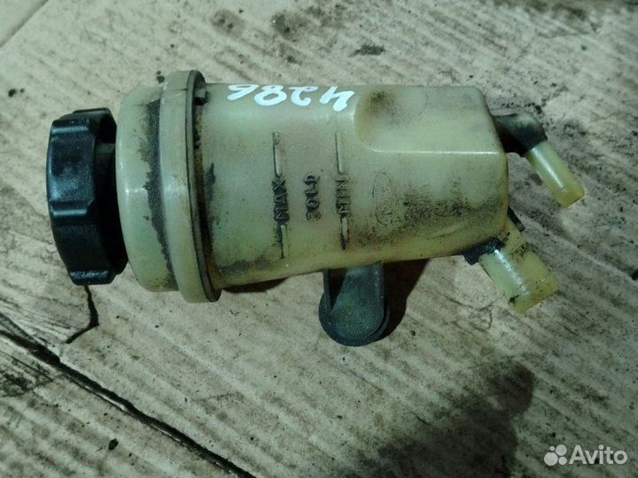 Бачок гидроусилителя Ford Focus 1 седан 1.8 eudk