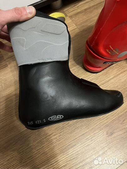 Горнолыжные ботинки